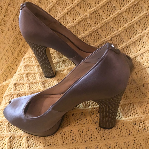 Satin & Rhinestone Ready - Picture 5 of 11